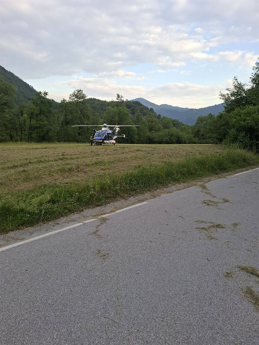 Helikopter HNMP v bližini Kobarida pristal skoraj eno uro po nesreči
