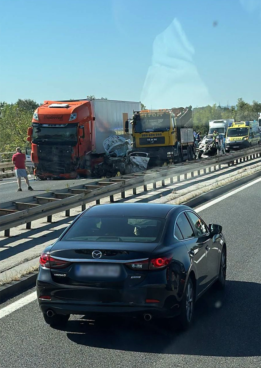 Posledice prometne nesreče na obvoznici A3 pri Zagrebu