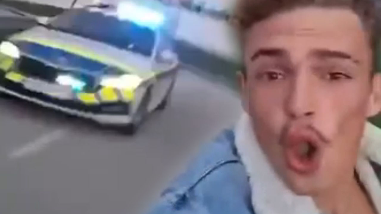 Rom v Novem mestu na skuterju bežal pred policisti in se snemal