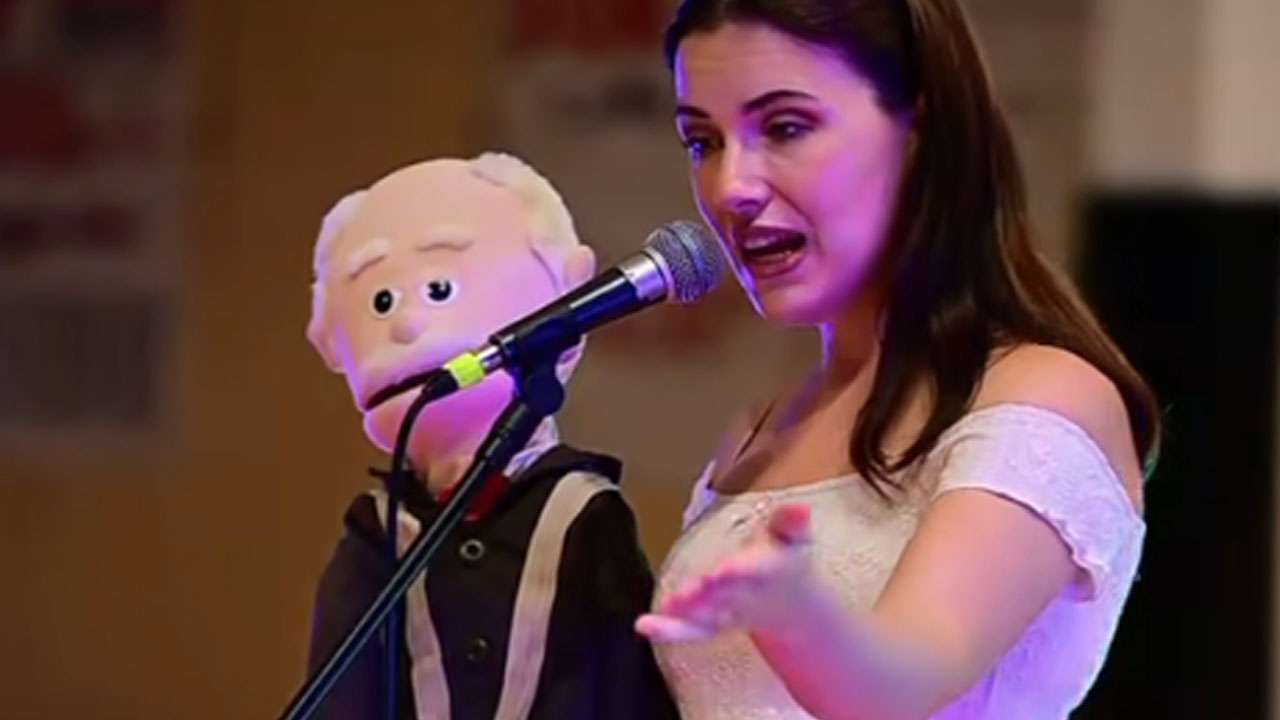 Emina Bajtarević zapela uspešnico 