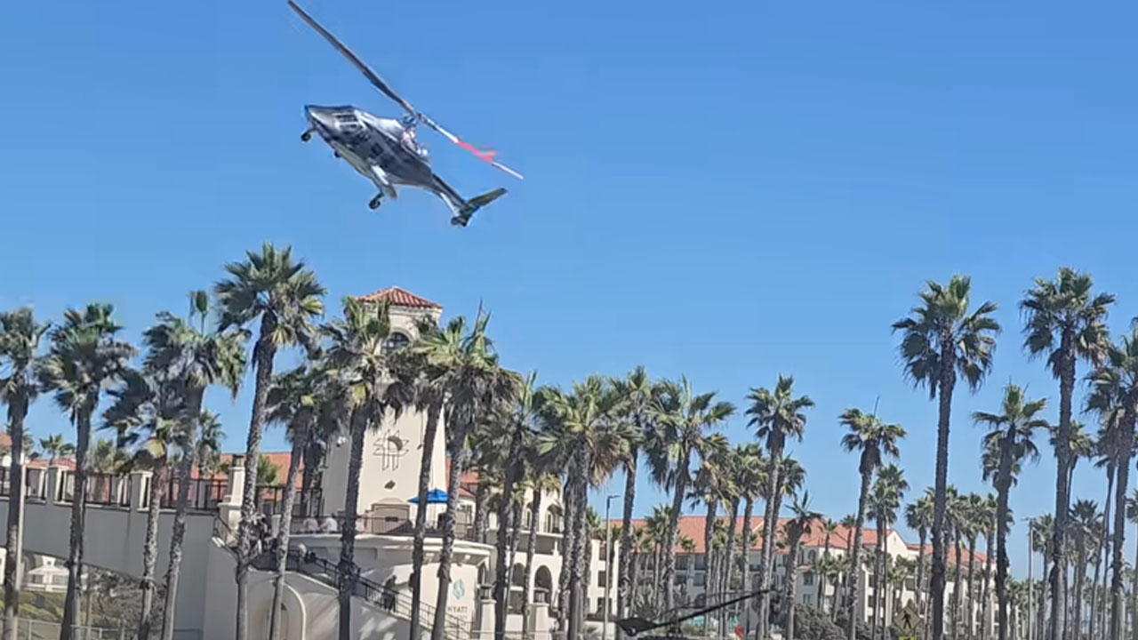 V nesreči helikopterja na kalifornijski plaži Huntington je bilo poškodovanih 5 ljudi