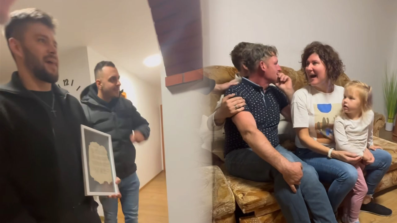 Gašper in Jaka iz skupine Firbci sta do solz ganila starša, ki sta praznovala 25. obletnico poroke