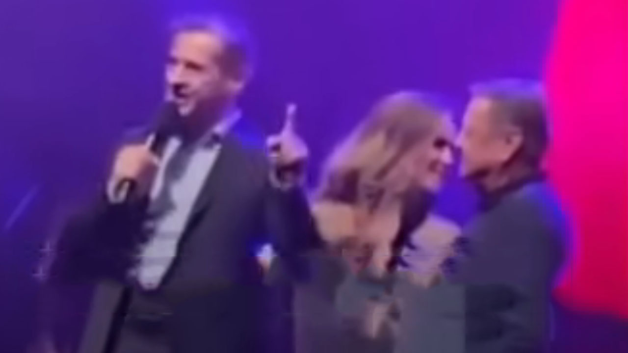 Robewrt GOlob na zabavi Ljubljanskega holdinga v družbi Zorana Jankovića