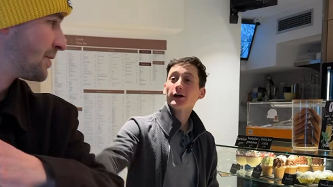 Cene Prevc gostu preprečil, da bi uporabil WC