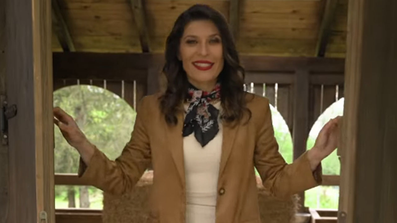 Voditeljica šova Kmetija razkrila, da nas vsak dan čaka nova štala