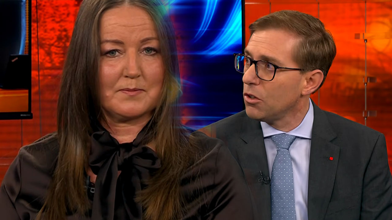 Iskrilo se je v studiu 24UR Zvečer, ostra razprava zaradi izjave Janeza Janše