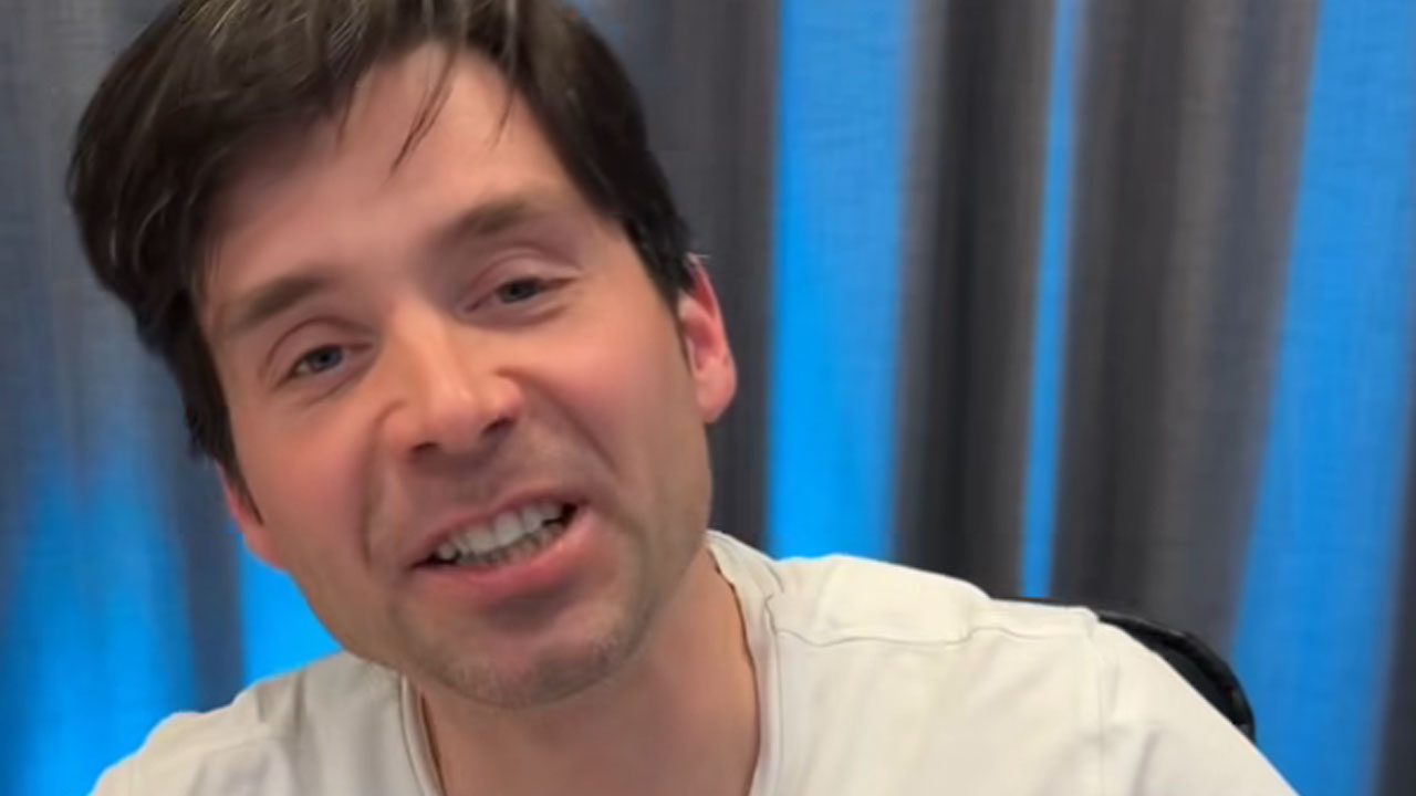 Tilen Artač hudomušno zapel kot Luka Mesec