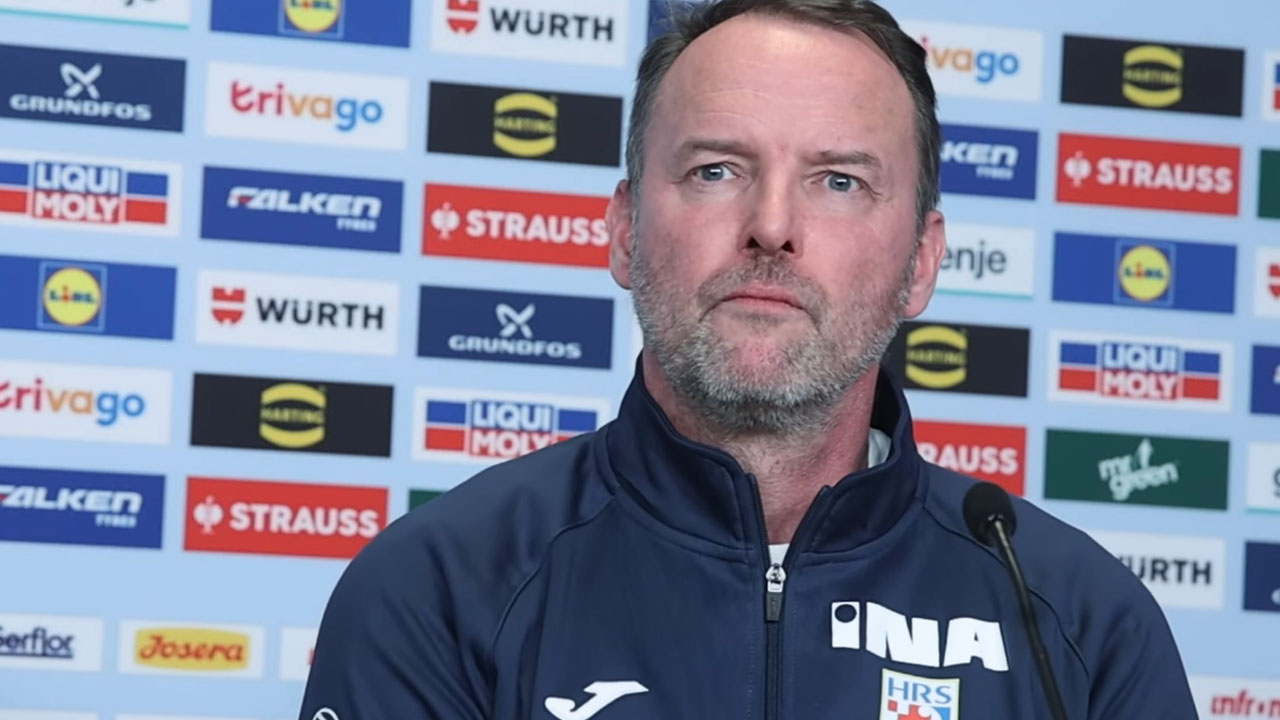 Hrvaški rokometaši spijo na tleh avtobusa pred polfinalom evropskega prvenstva