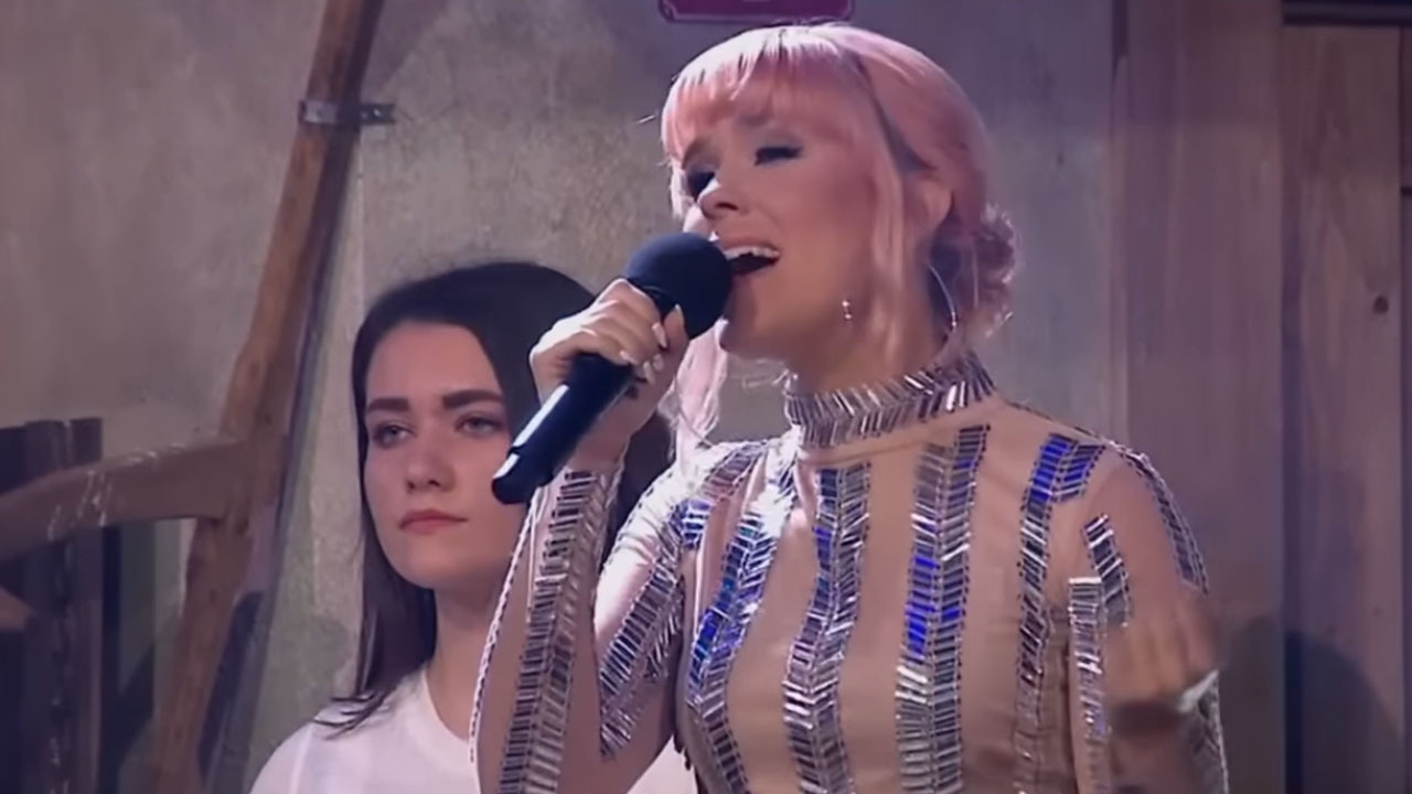 Nika Zorjan z Modrijani na Noči Modrijanov 2018 – pesem San se šetao v prekmurščini