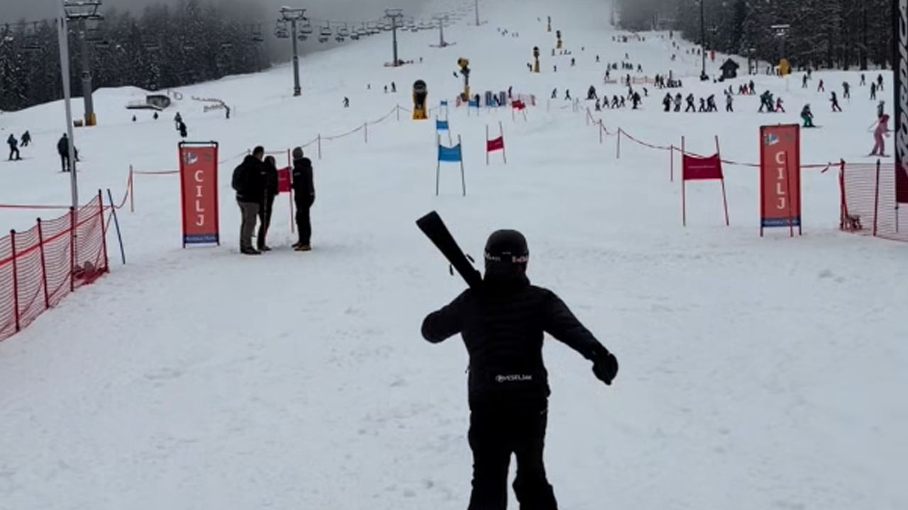 Parodija Radia Veseljak na smučišču – izgubljena smučka in znameniti Nein, nein, nein