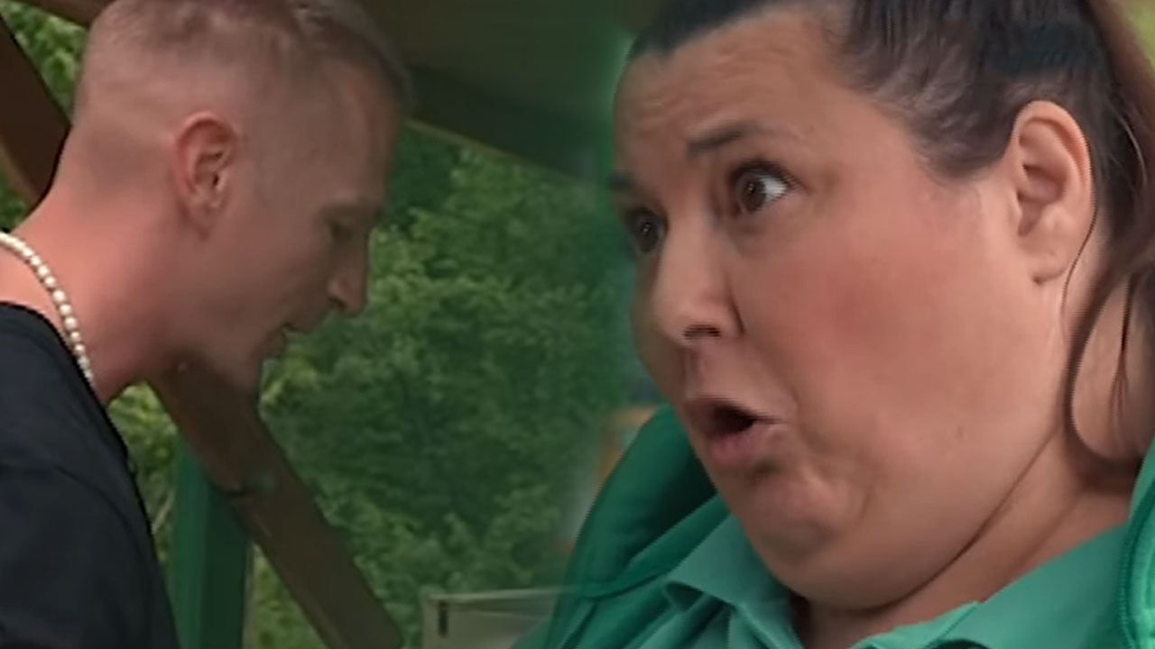 Urška Vučak Markež na tržnici v šovu Kmetija – zabaven trenutek ob darilu zeliščnega čaja