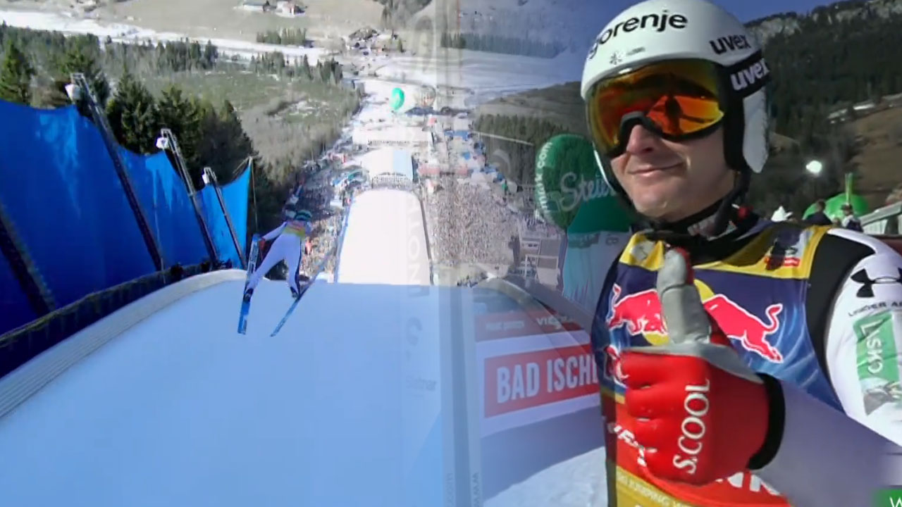 Domen Prevc v zraku med današnjo tekmo smučarskih poletov na letalnici Kulm