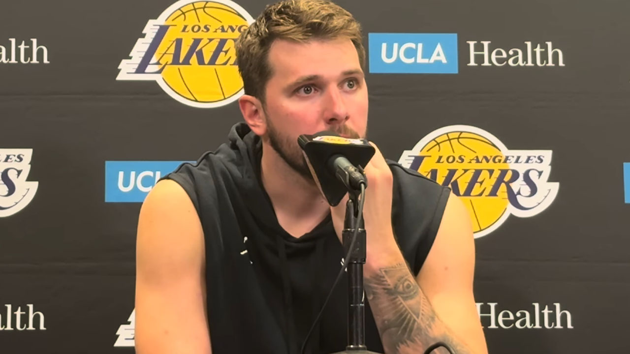 Luka Dončić po rekordni tekmi za Los Angeles Lakers slovenskemu novinarju opisal težke trenutke po razhodu z Anamario Goltes