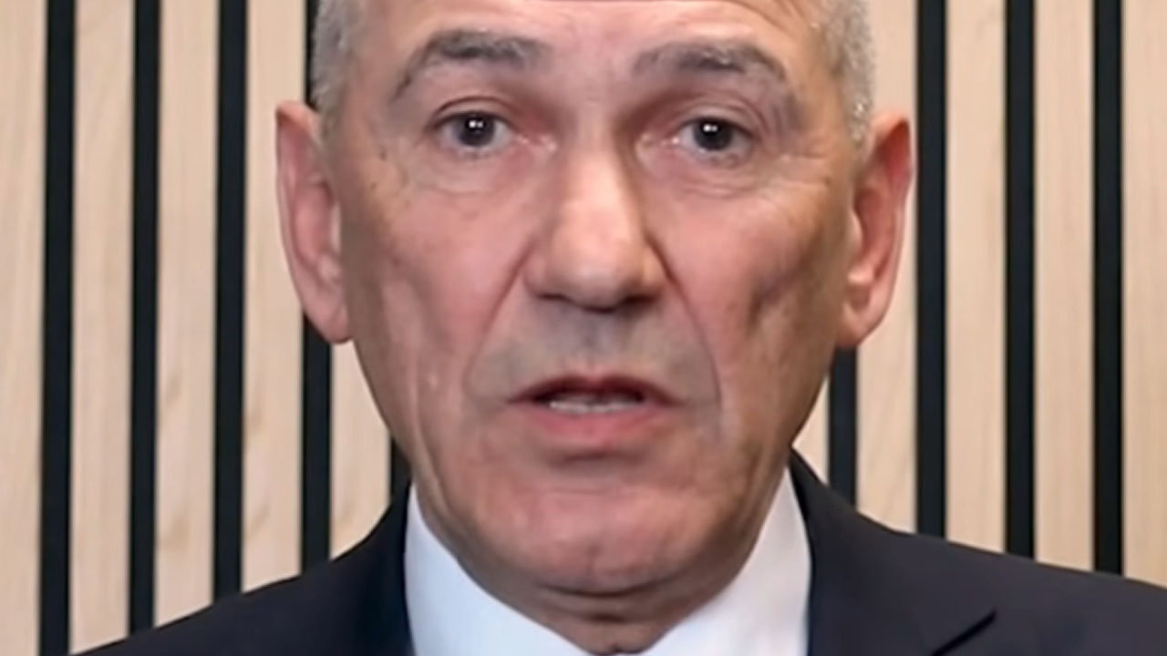 Janez Janša v video nagovoru o ugrabljeni državi in korupciji v Sloveniji