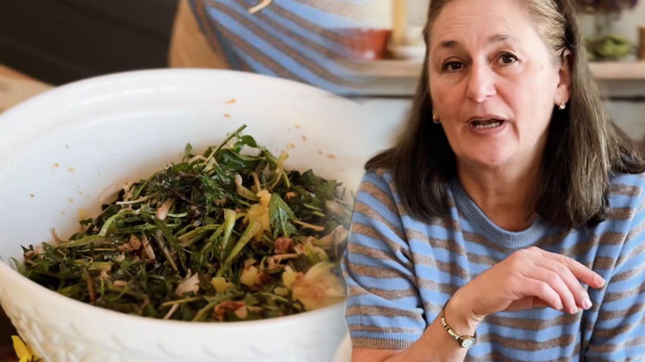 Regrat v solati s toplimi ocvirki in krompirjem po receptu naših babic