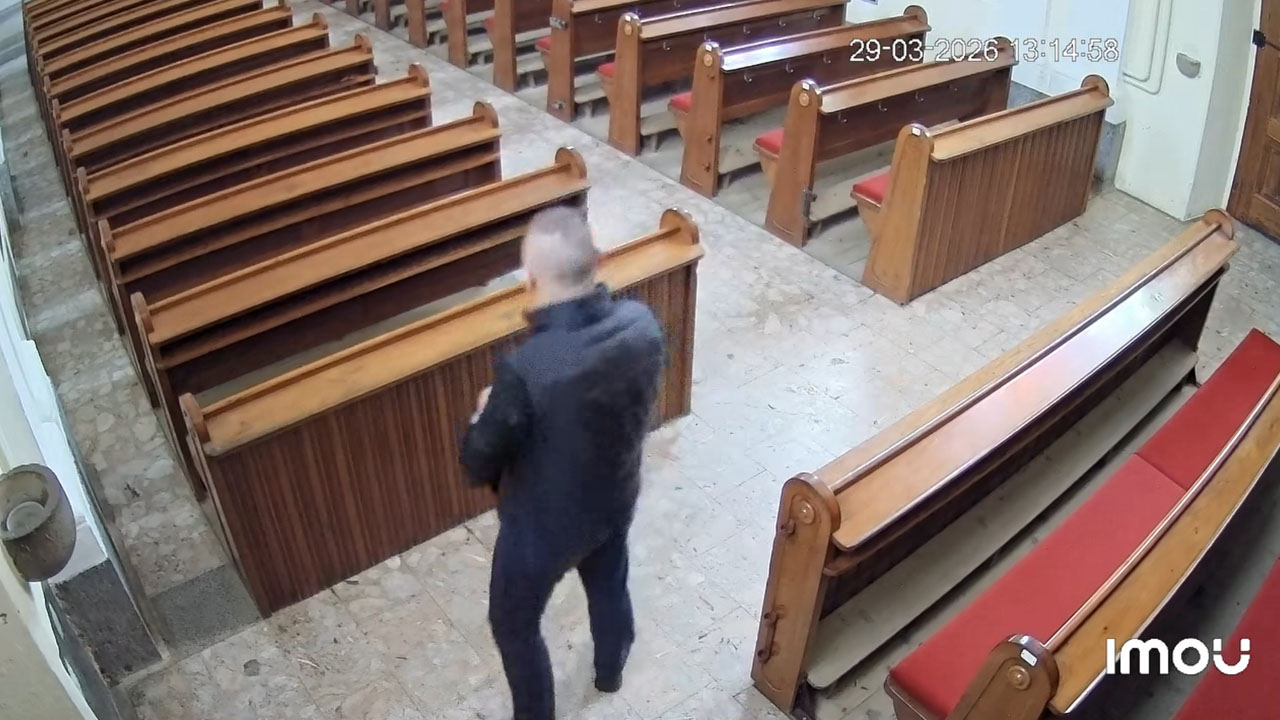 Nadzorna kamera v cerkvi v Dolenjskih Toplicah ujela poskus kraje in napad na župnika