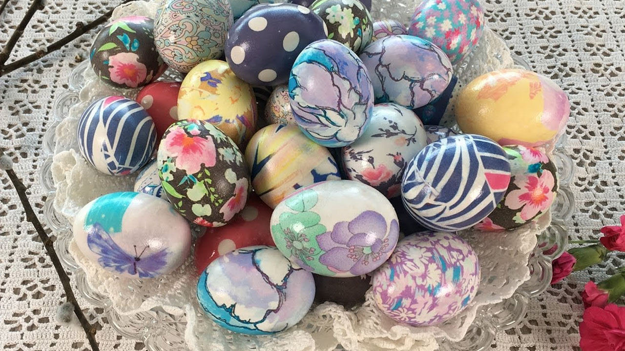 Velikonočni pirhi pobarvani s svilo – postopek Alenke Košir za barvanje velikonočnih jajc