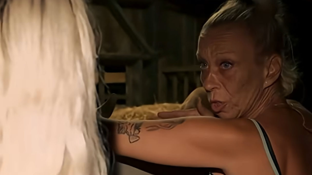 Hud spor med Emo in Aleksandro v šovu Kmetija po ukradeni pratiki