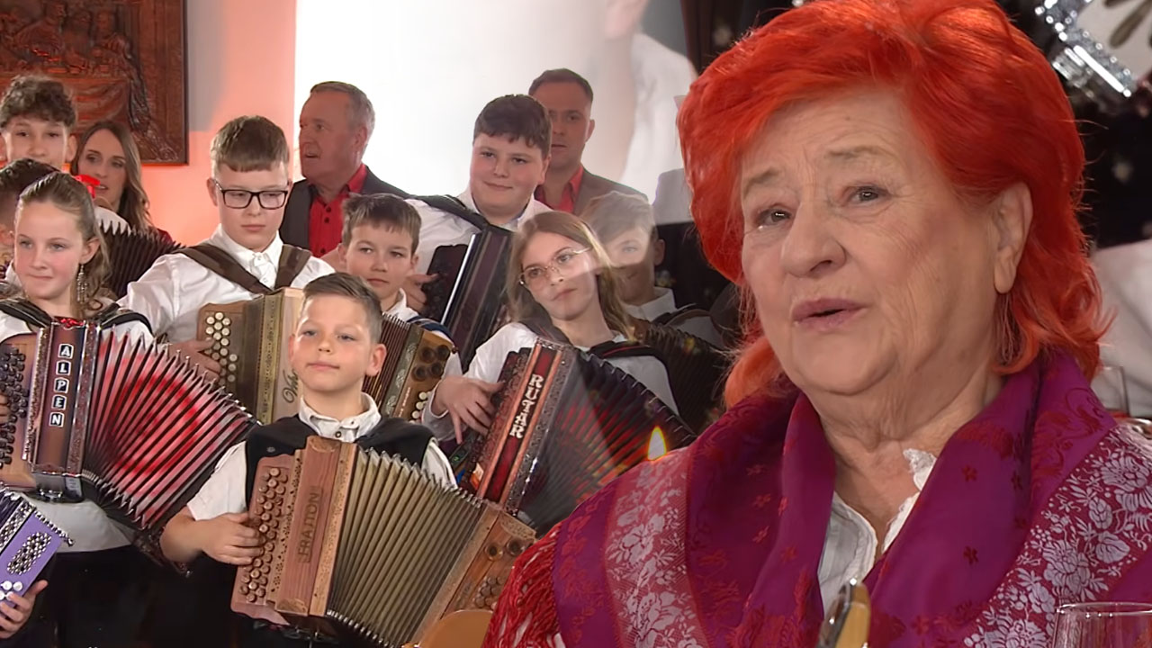 Ganljiv poklon za Franca Šegovca v oddaji Nedelja po domače, žena Hermina Šegovc na robu solz