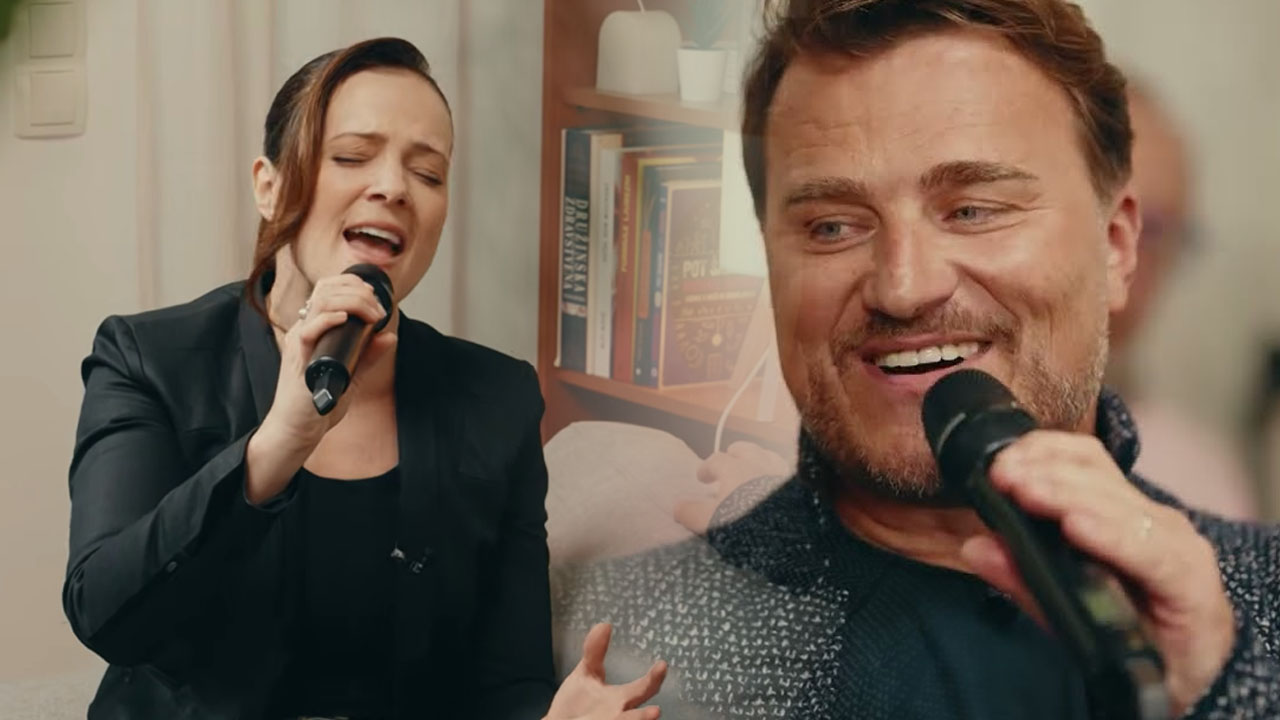 Nina Pušlar in Matjaž Robavs med čustvenim nastopom v oddaji Pri nas doma