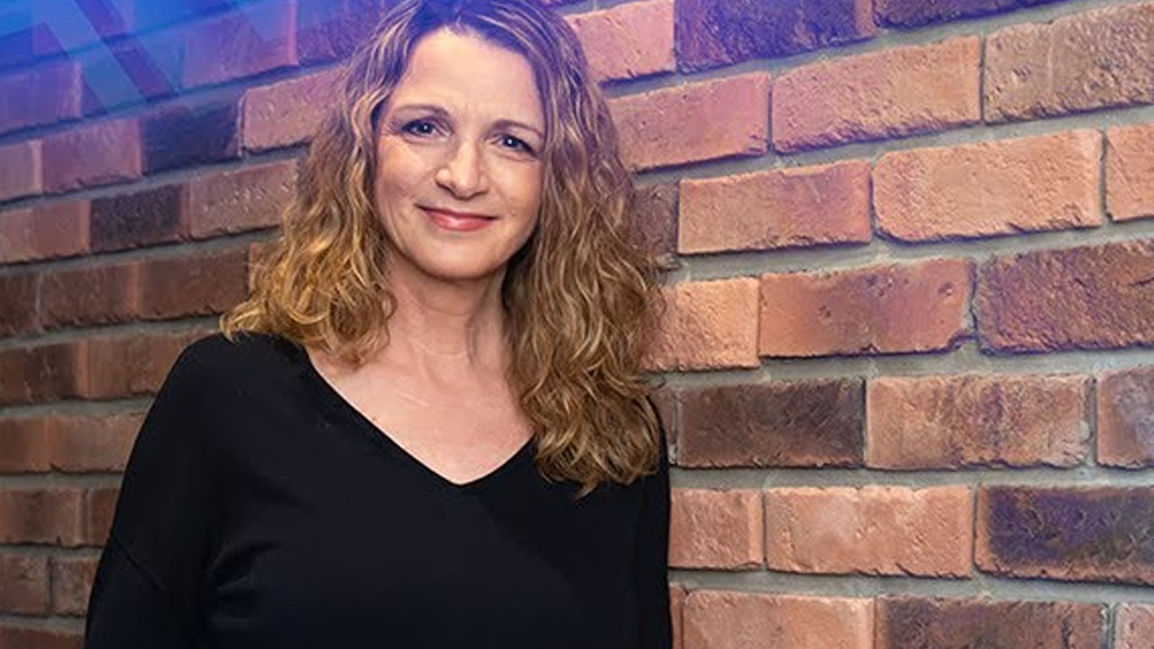 Bronja Žakelj med iskreno izpovedjo o svoji ločitvi in skrbi za otroke v podkastu N1