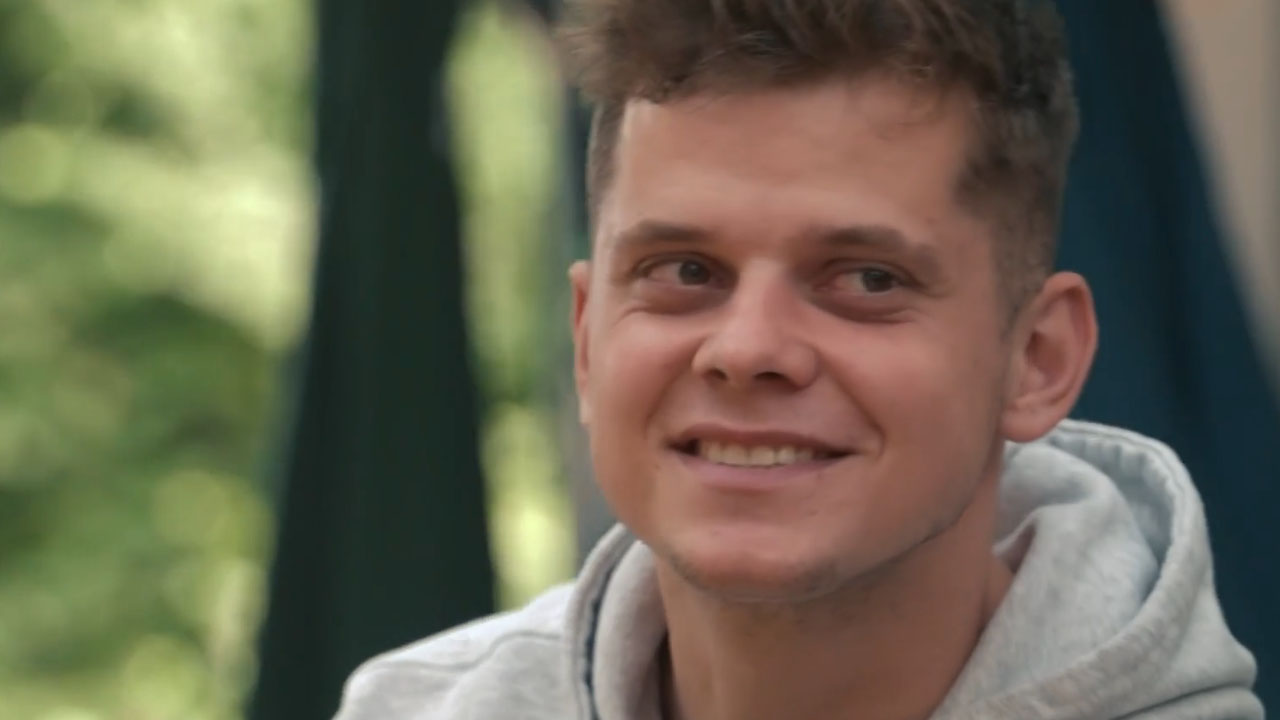 Tim Novak na Kmetiji pred sporno potezo s črnim orehom, ko je izbral Alenko