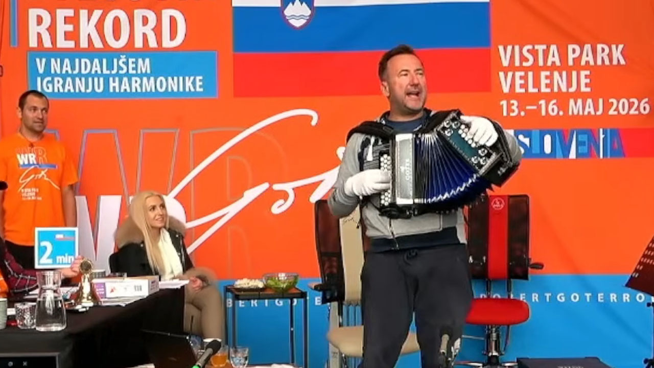 Robert Goter na Visti v Velenju podira svetovni rekord, harmoniko neprekinjeno igra že več kot 58 ur