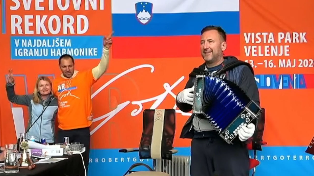 Robert Goter vse bližje svetovnemu rekordu v najdaljšem igranju harmonike