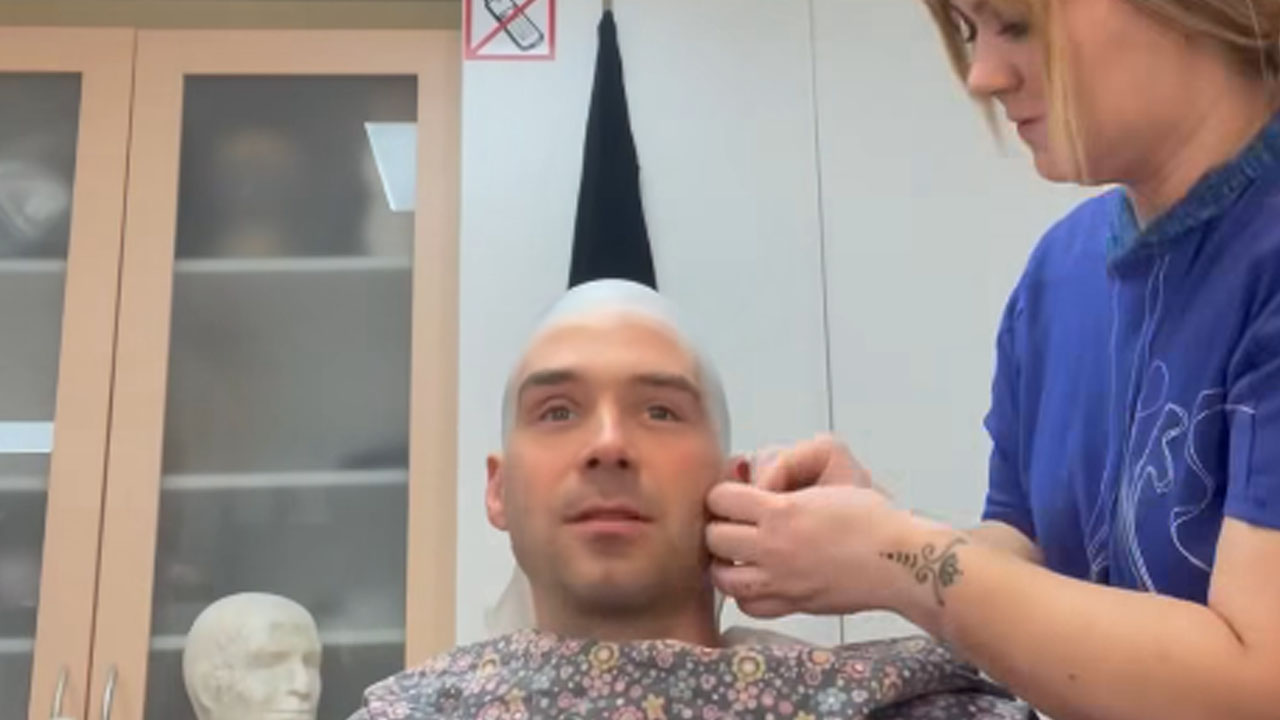 Ana Hribernik navdušili s preobrazbo, Tilen Artač tokrat postal Janez Janša