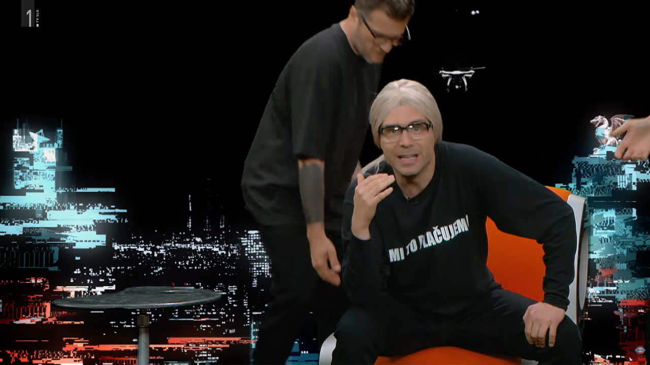 Tilen Artač kot Marcel Štefančič v parodiji iz satirične oddaje Kaj dogaja