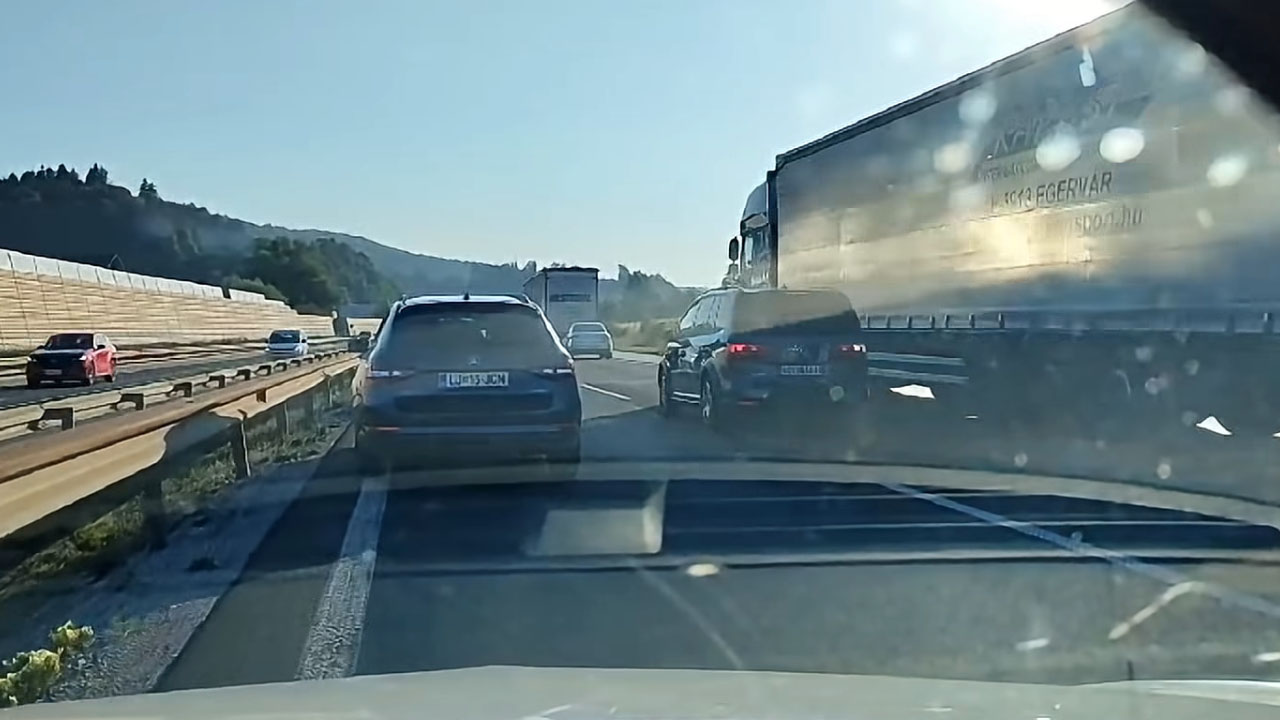 Obtičali v zastoju pri Brezovici, voznik iz tujine vzpostavil reševalni pas