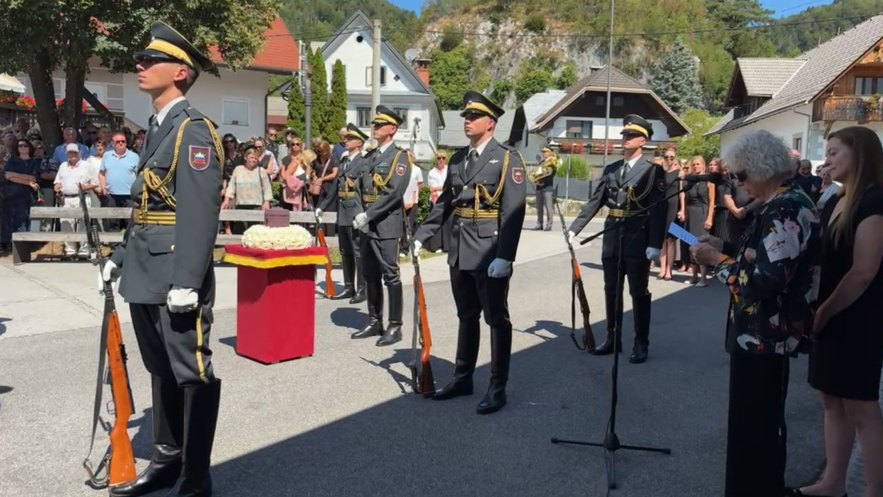 Zadnje slovo od Milene Zupančič na pogrebu