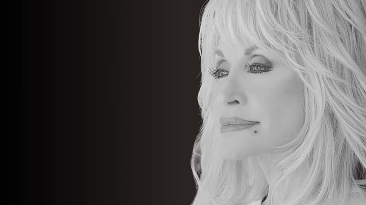 25. avgusta 2026 je umrla Dolly Parton, ena največjih ikon country glasbe