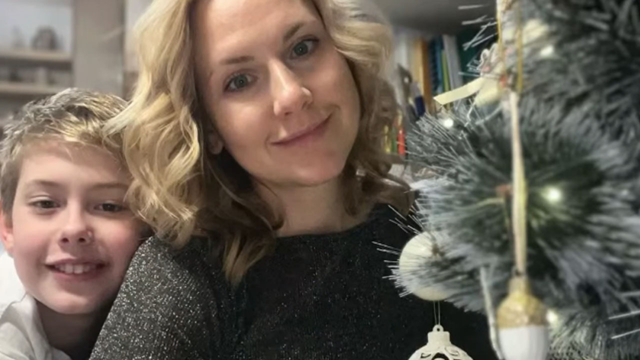 Zdravnica Anna Gorbunova leto po smrti sina delila fotografije in izpoved