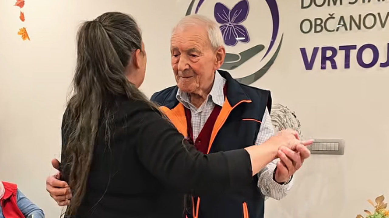 Rastislav v Domu starejših občanov Vrtojba plesal tango za svoj 101. rojstni dan