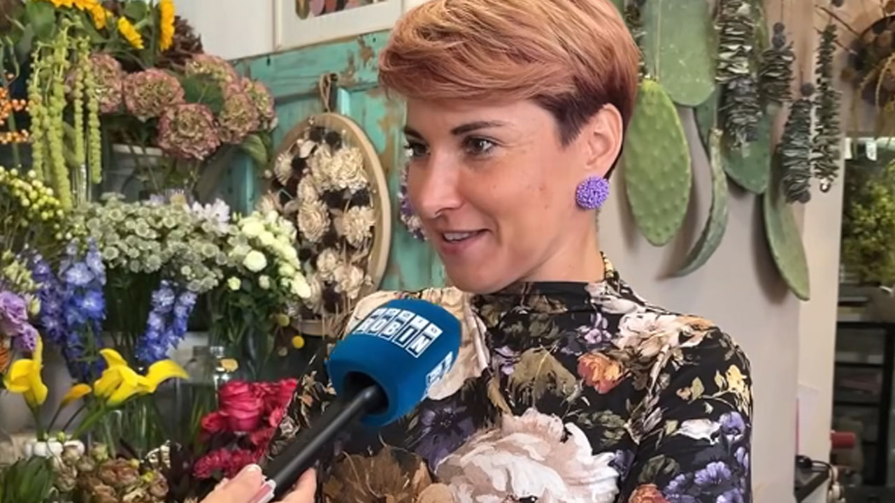 Maja Seražin Česen v svoji cvetličarni v Ajdovščini
